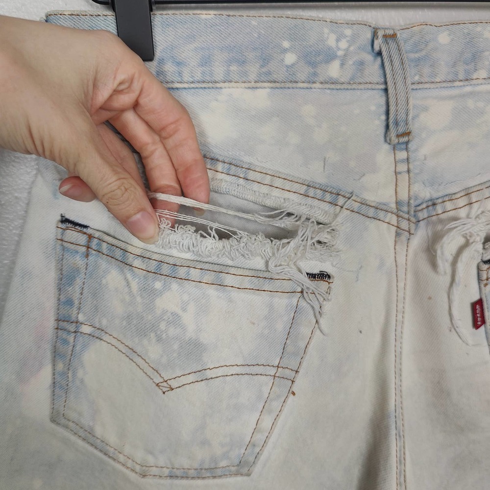 Vtg 70s Levi's Shorts Womens 28 501 Cut-Off Button Fly Bleach Wash Distressed - Picture 5 of 10